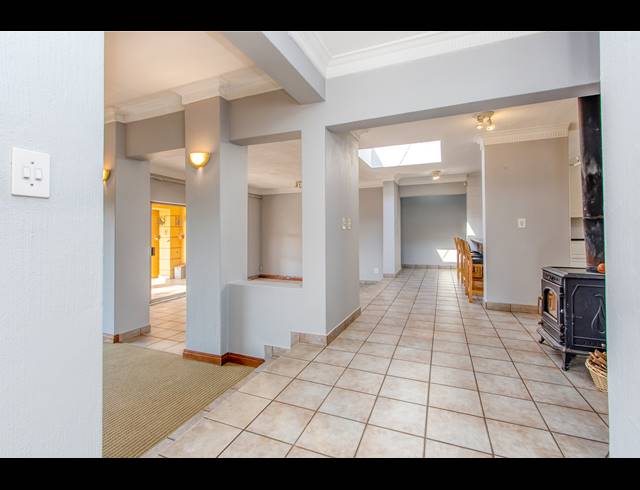 3 BEDROOM FREEHOLD TO LET IN ALLEN'S NEK